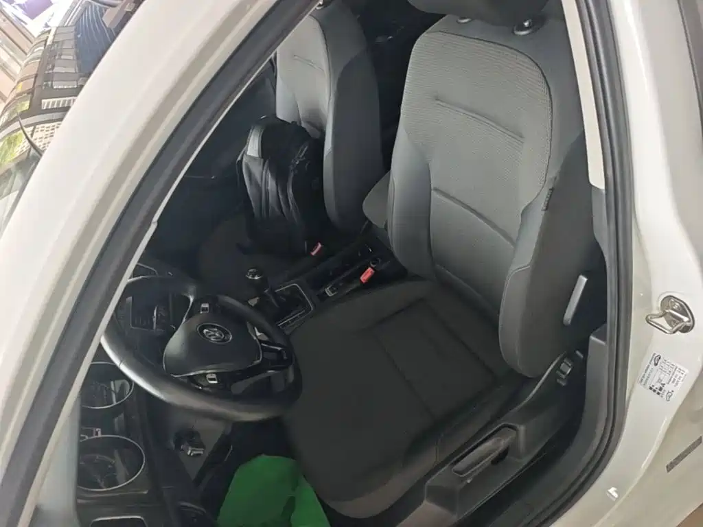 Volkswagen Golf — миниатюра 15