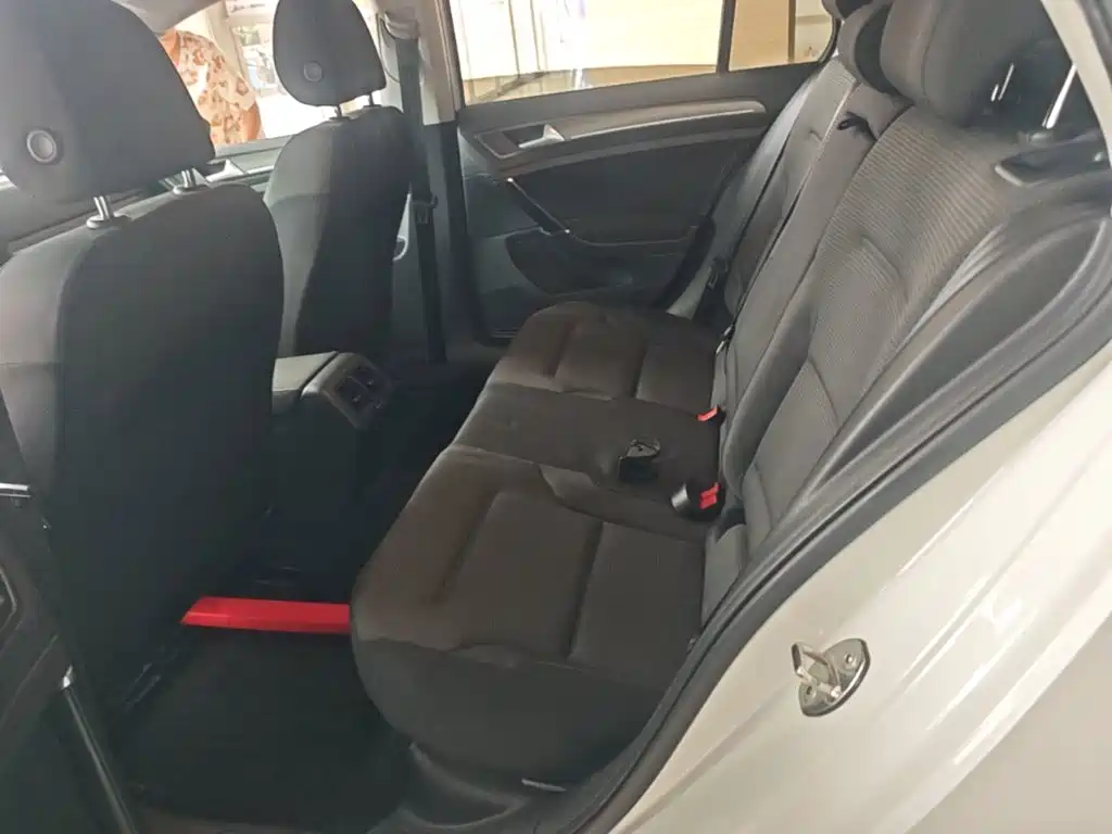 Volkswagen Golf — миниатюра 17