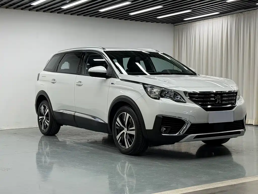 Peugeot 5008 2019 380THP 5 мест Elite