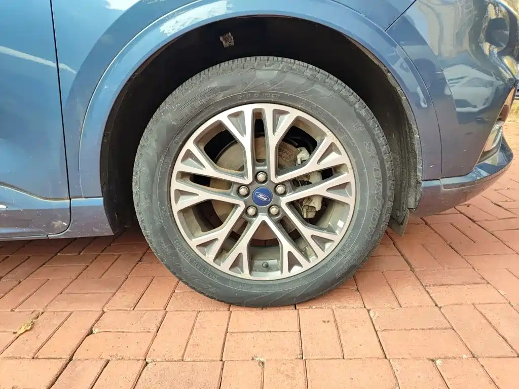 Ford Escape — миниатюра 8