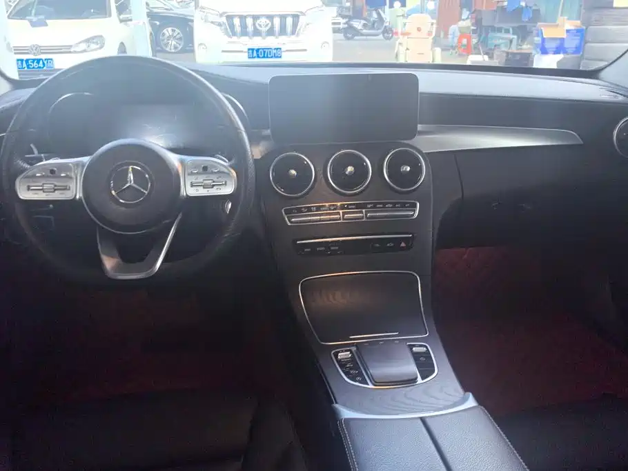Mercedes-Benz C-Class — миниатюра 12