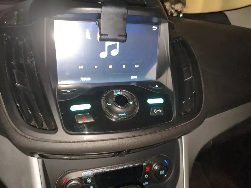 Ford Kuga — миниатюра 14