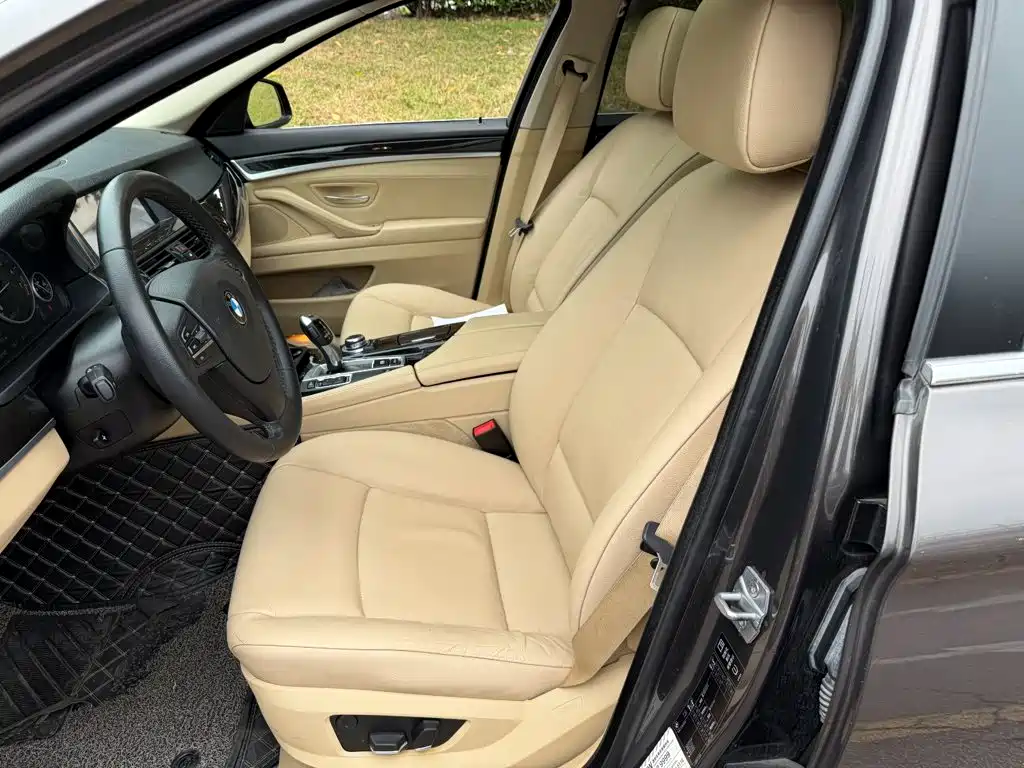 BMW 5 Series — миниатюра 8