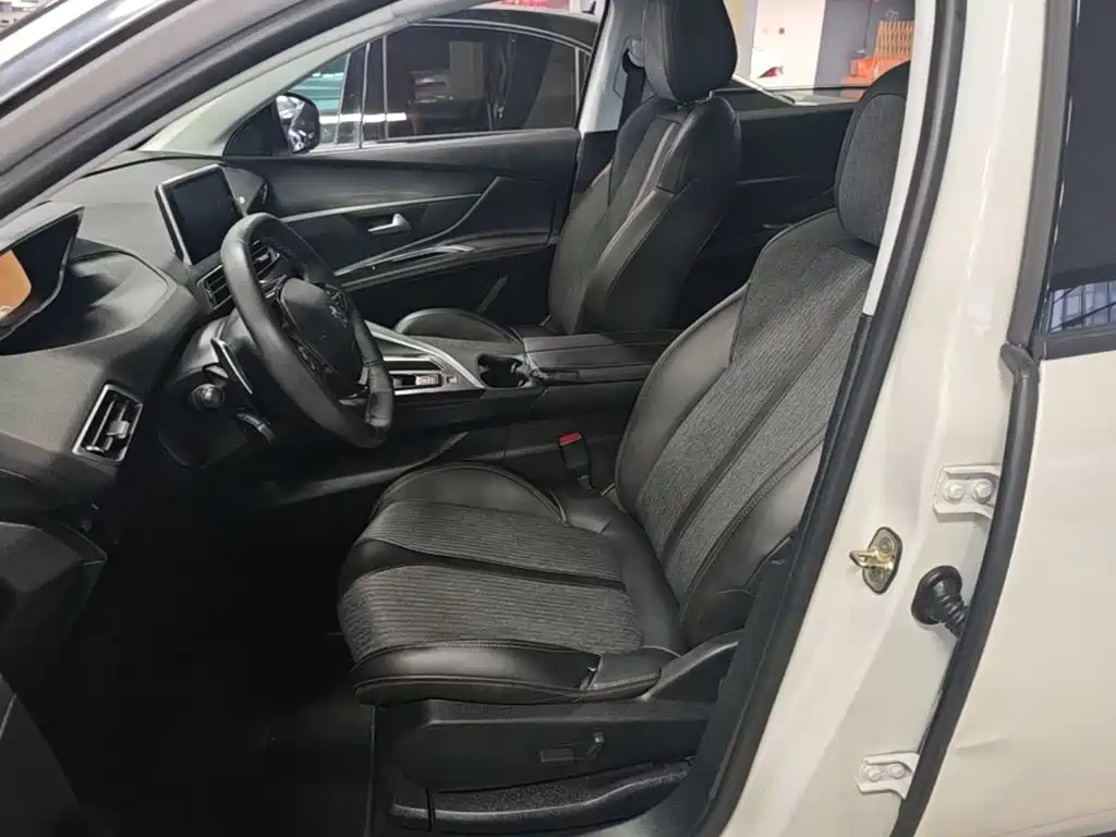 Peugeot 5008 — миниатюра 15