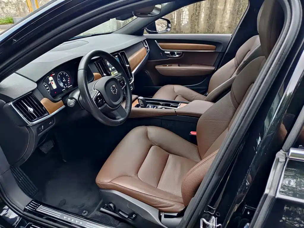 Volvo S90 — миниатюра 7