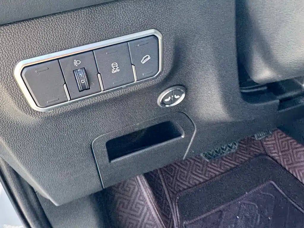 Haval M6 — миниатюра 6