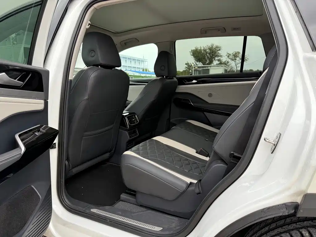 Volkswagen ID.6 Crozz — миниатюра 8