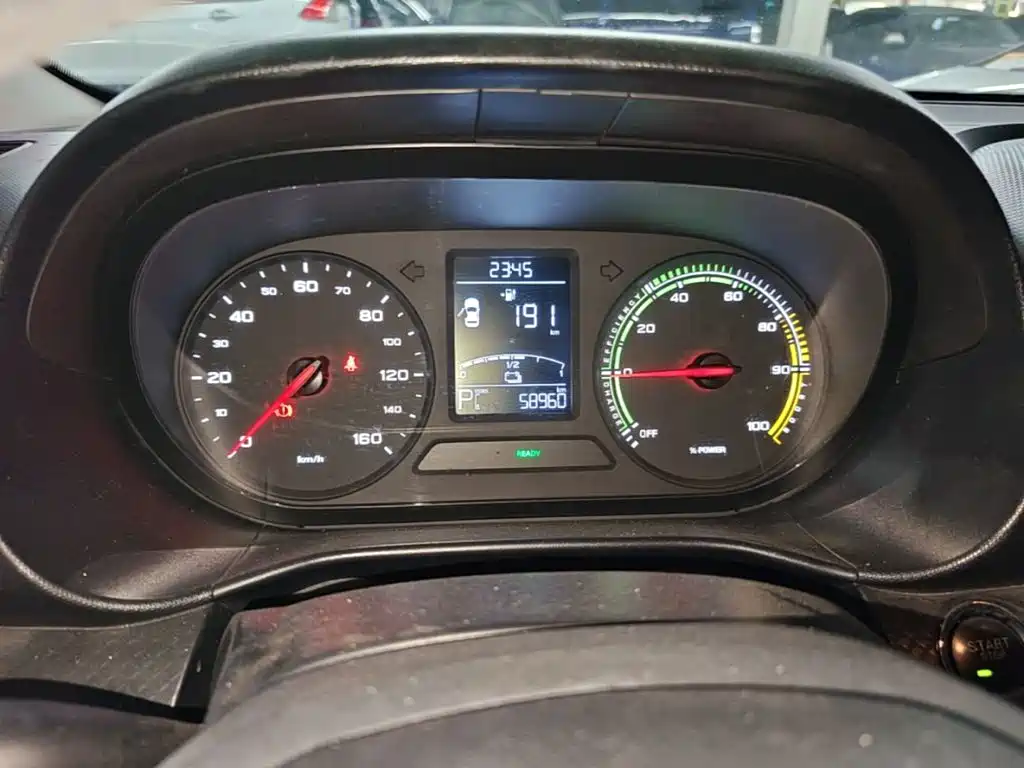 Roewe Clever — миниатюра 12