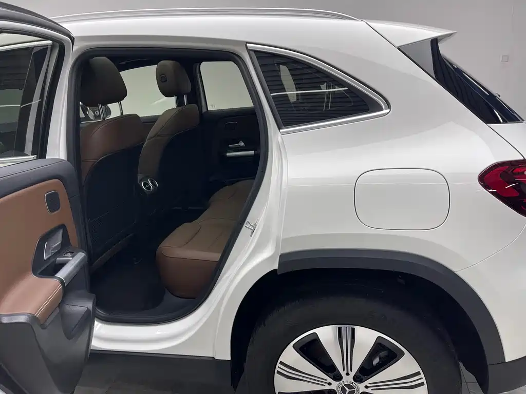 Mercedes-Benz EQA — миниатюра 17