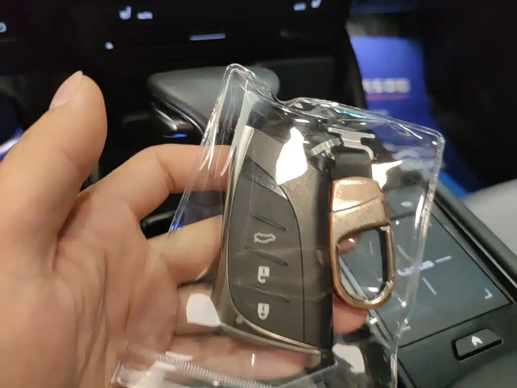 Lexus ES — миниатюра 9