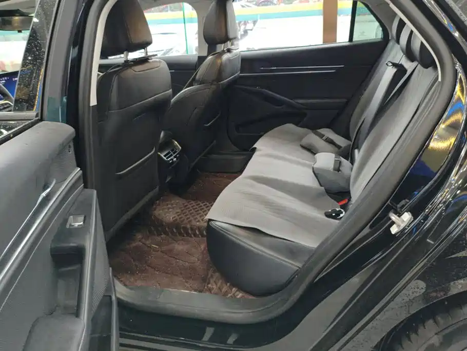 Ford Mondeo — миниатюра 11