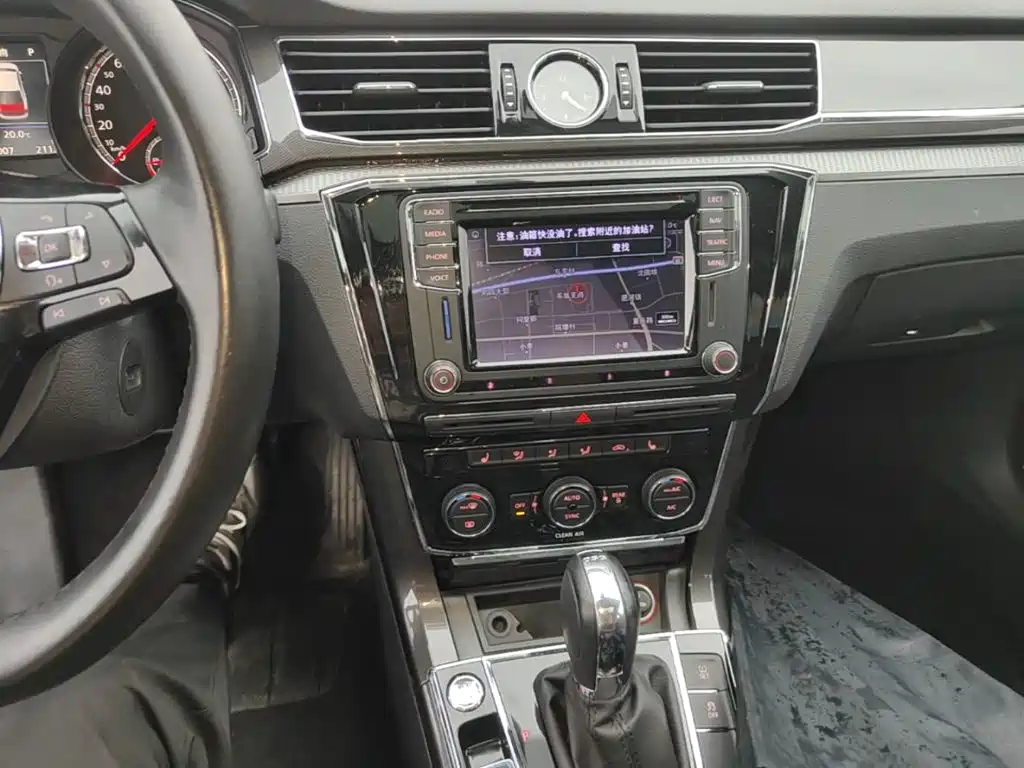 Volkswagen Passat — миниатюра 13