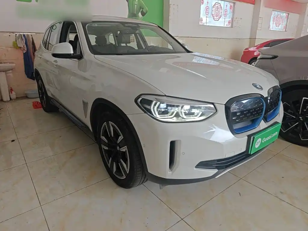 BMW iX3 — миниатюра 4