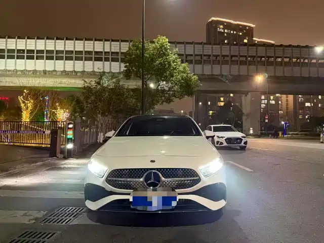 MERCEDES-BENZ A CLASS