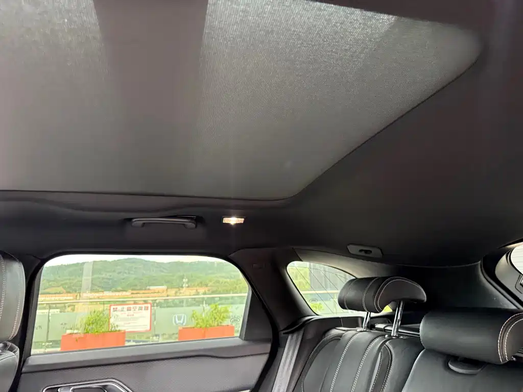 Land Rover Velar — миниатюра 36