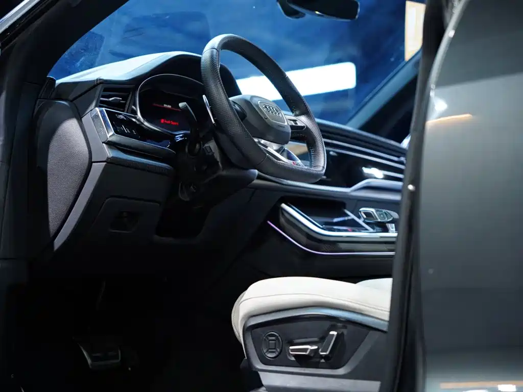 Audi RS Q8 — миниатюра 14
