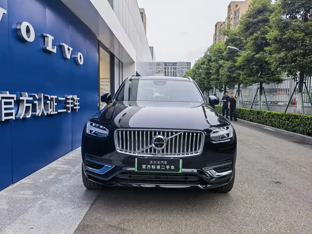 VOLVO  XC90 PLUG IN HYBRID