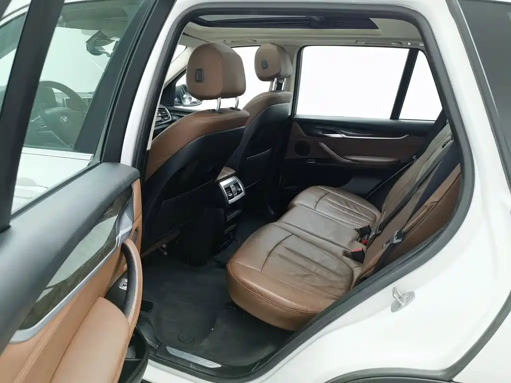 BMW X5 (Import) — миниатюра 15
