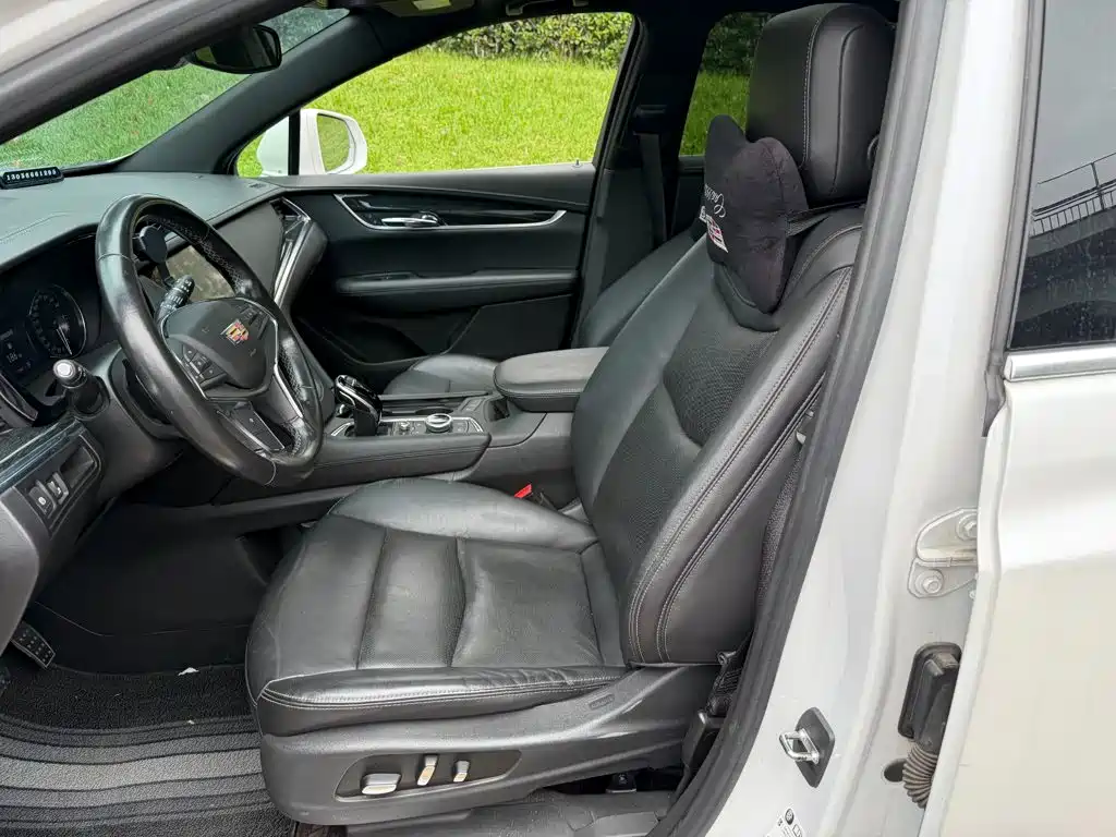 Cadillac XT5 — миниатюра 8