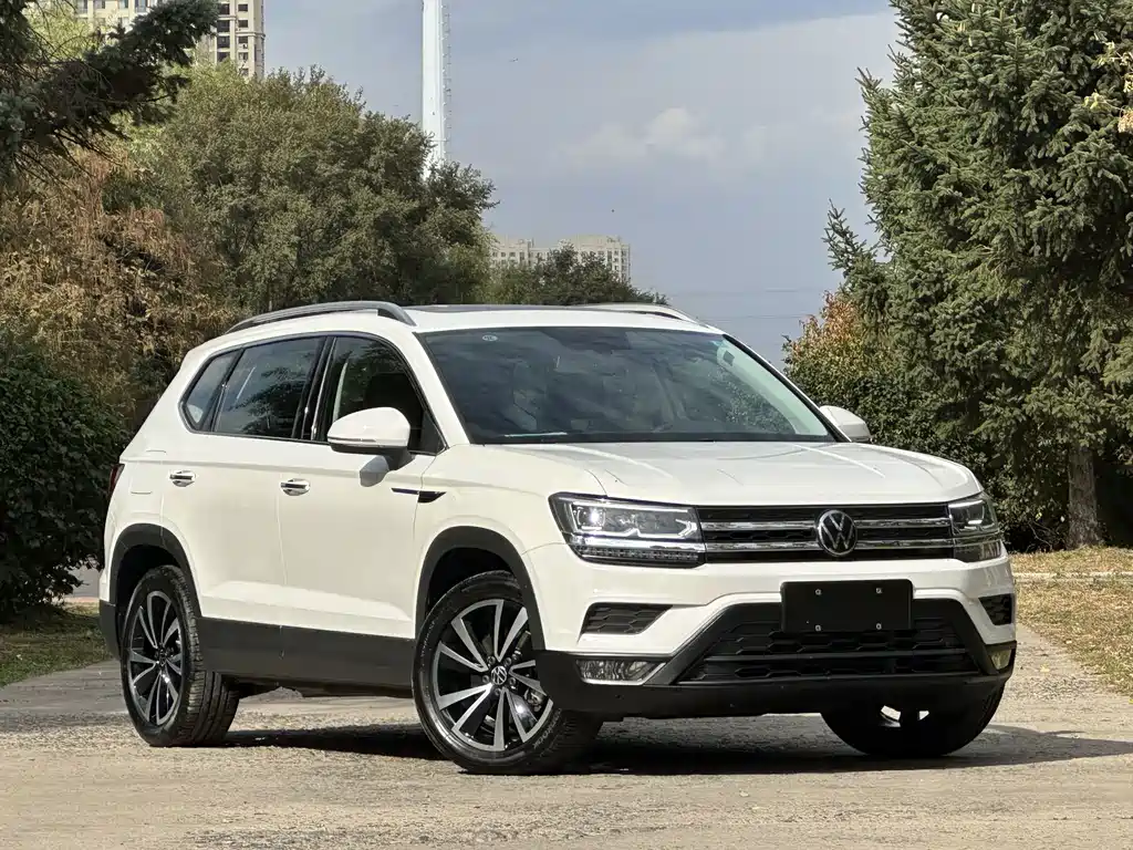 Volkswagen Tharu — миниатюра 3