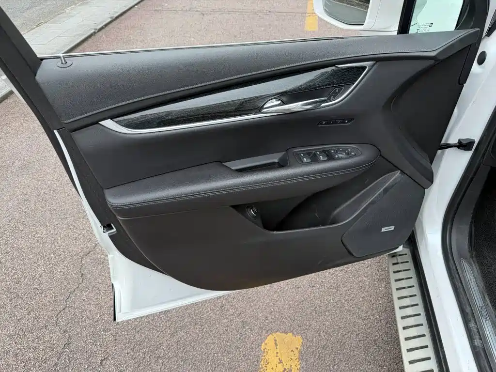 Cadillac XT5 — миниатюра 6