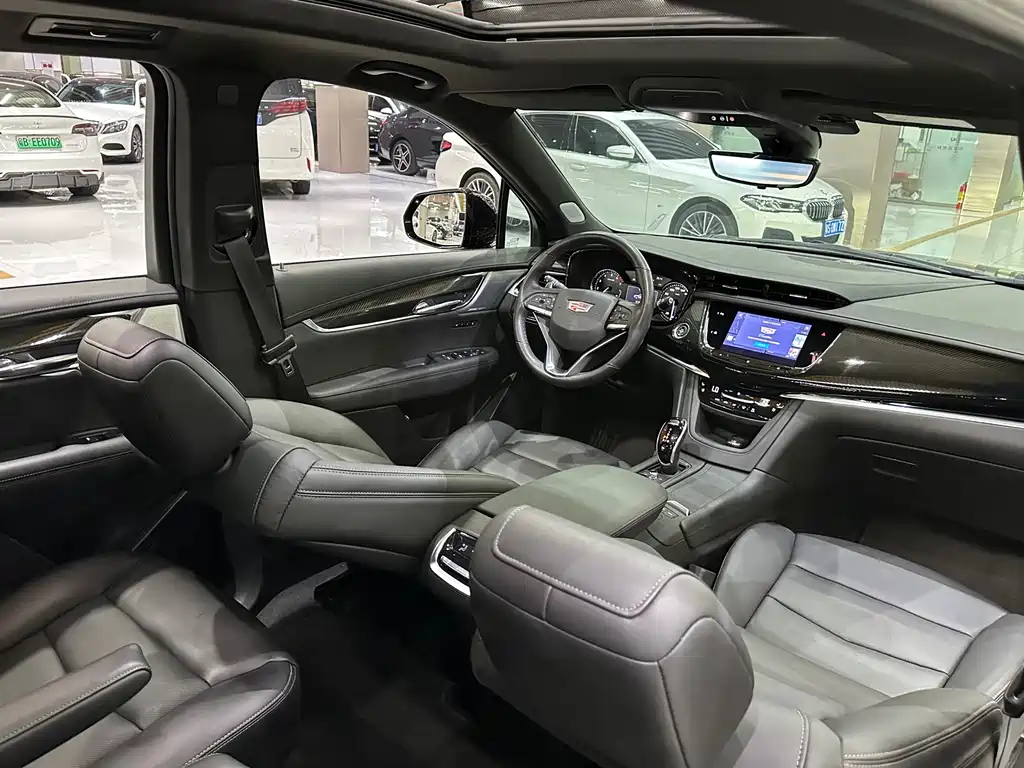 Cadillac XT6 — миниатюра 10