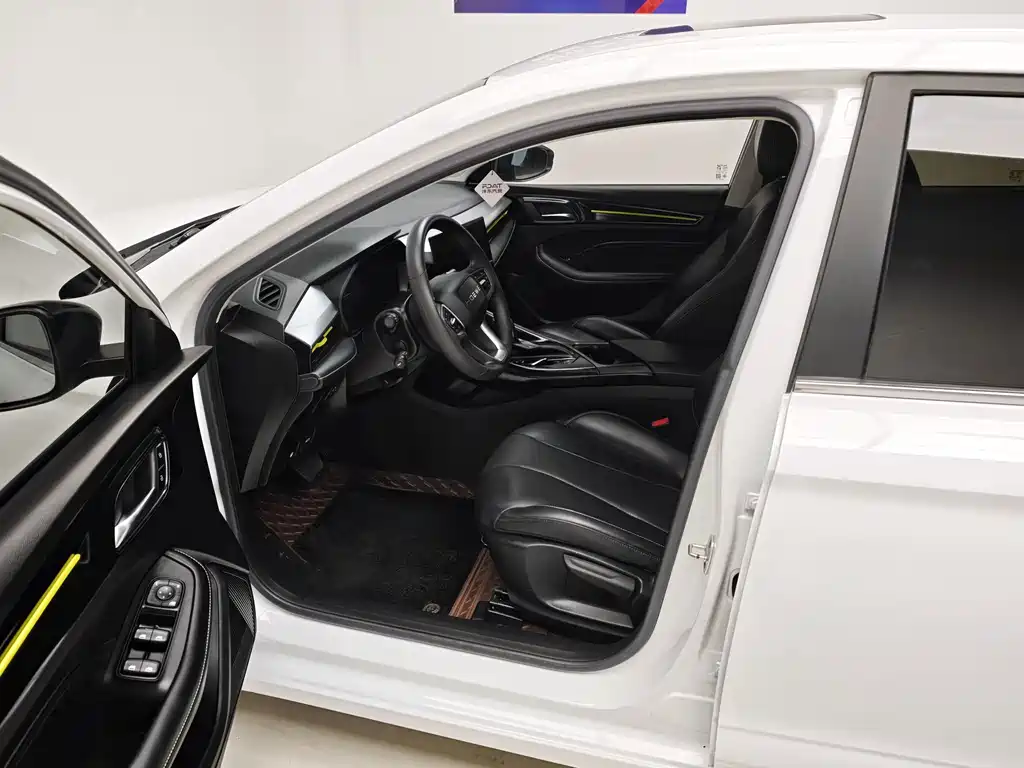 Roewe i5 — миниатюра 13
