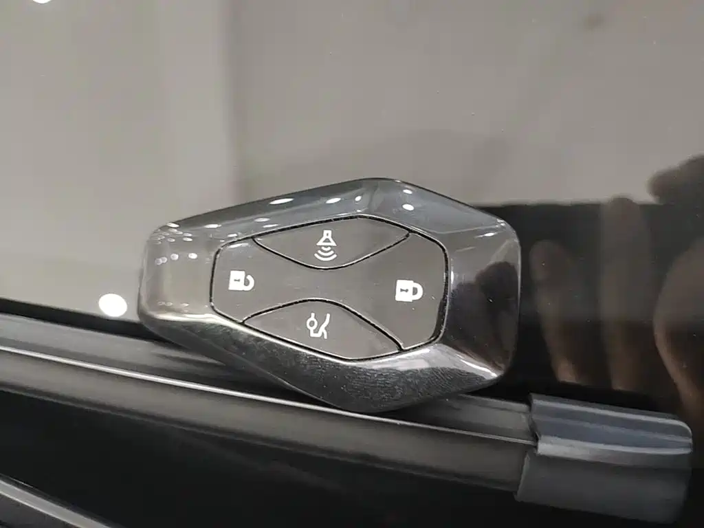 ARCFOX Alpha T5 — миниатюра 9