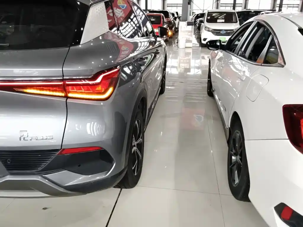 BYD Yuan Plus — миниатюра 8