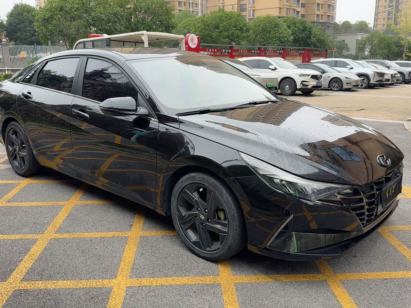 Hyundai Elantra 1.5 л 2021 г. Чёрный, пробег 43000 км