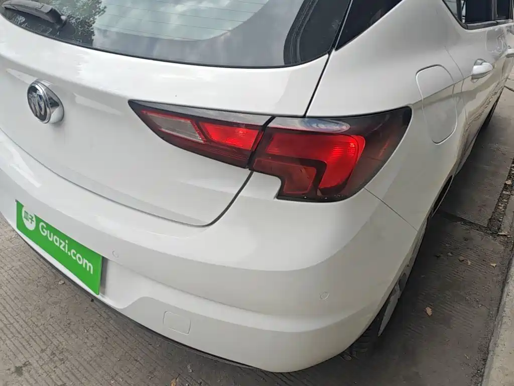Buick Verano — миниатюра 8