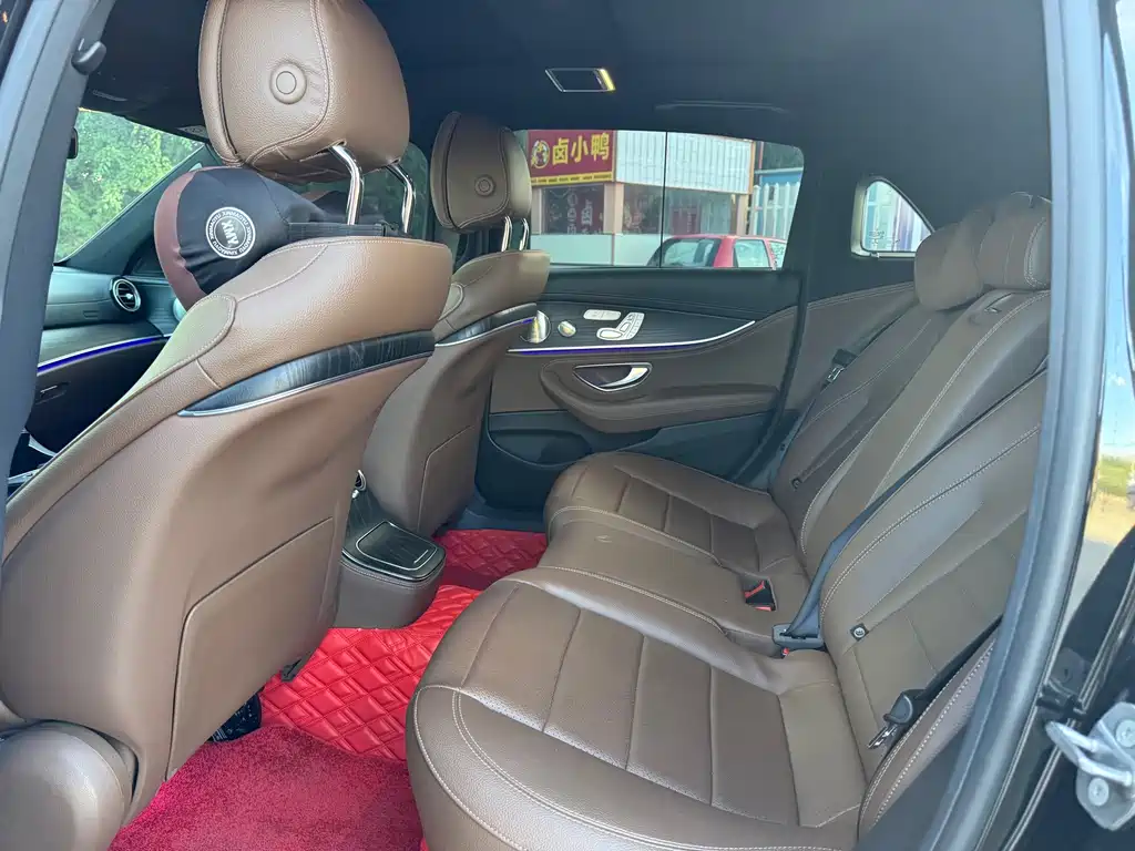 Mercedes-Benz E-Class — миниатюра 6