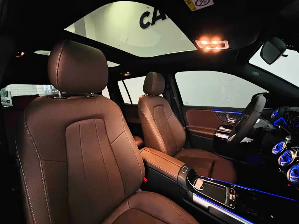 Mercedes-Benz GLB — миниатюра 29