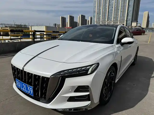 2023 Hongqi H6