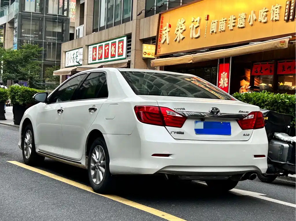 Toyota Camry 2013 2.0G Comfort