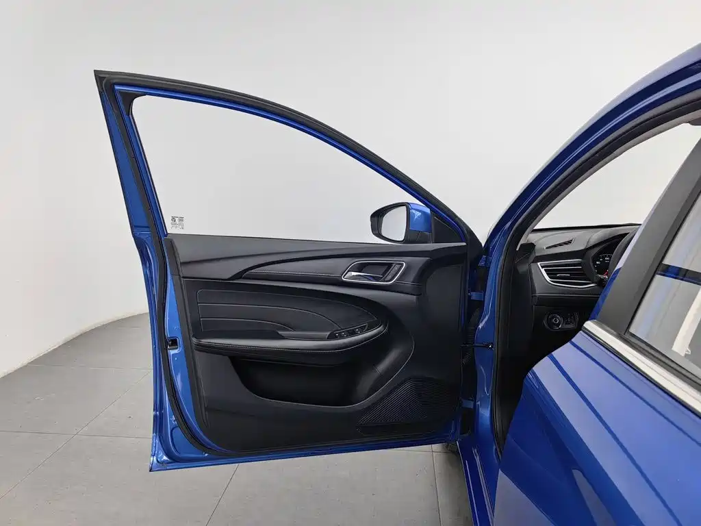 Roewe i5 — миниатюра 8