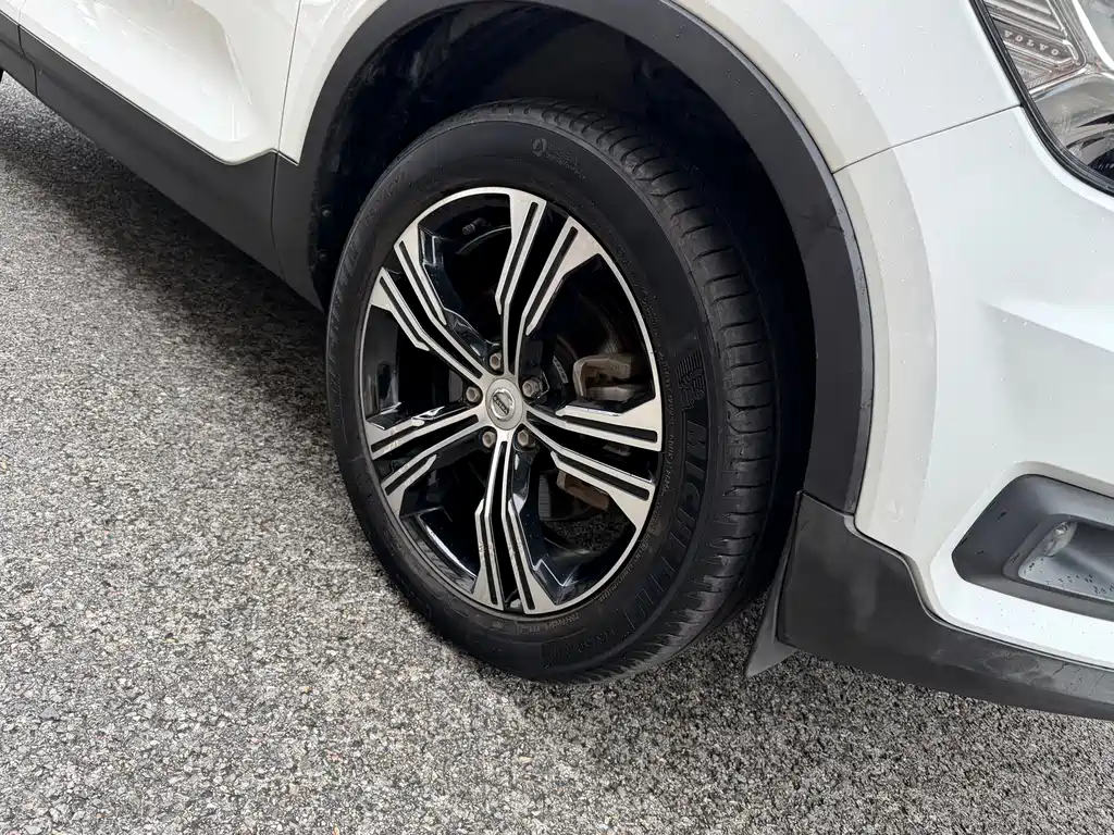 Volvo XC40 — миниатюра 13