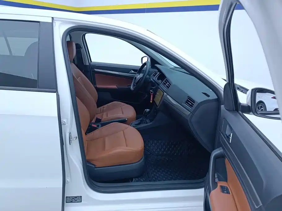 Volkswagen Lavida — миниатюра 8