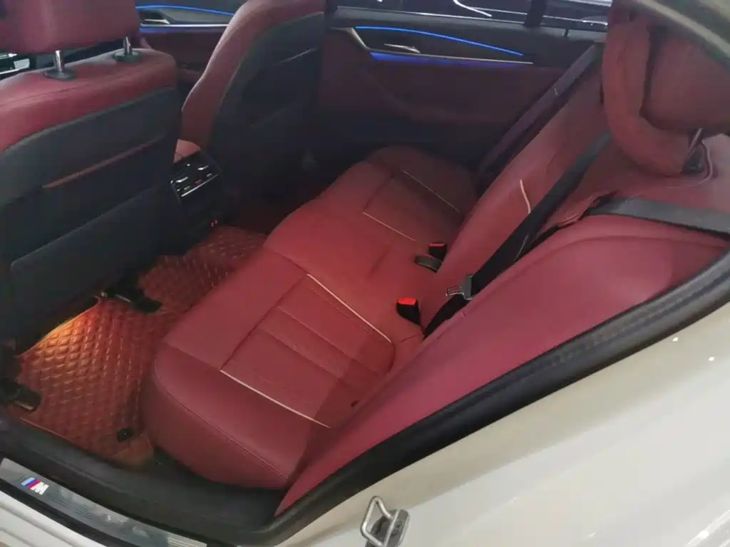 BMW 5 Series — миниатюра 17