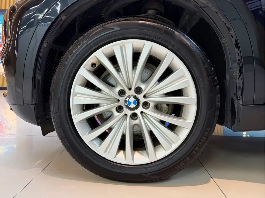 BMW X5 (Import) — миниатюра 11