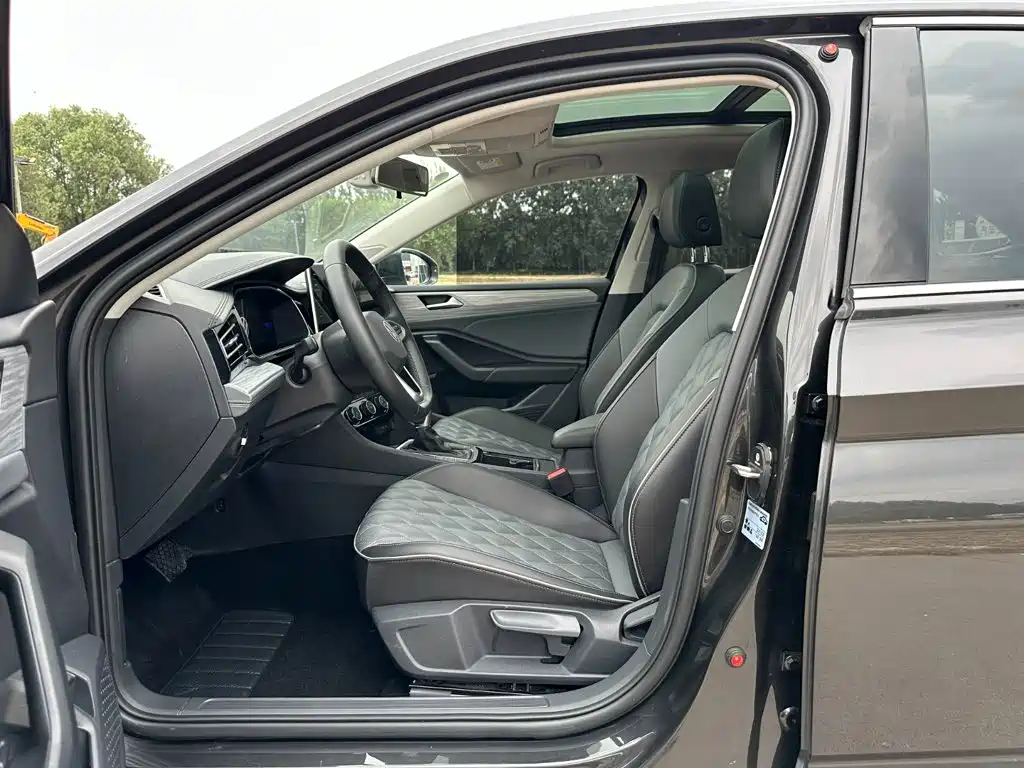 Volkswagen Sagitar — миниатюра 8