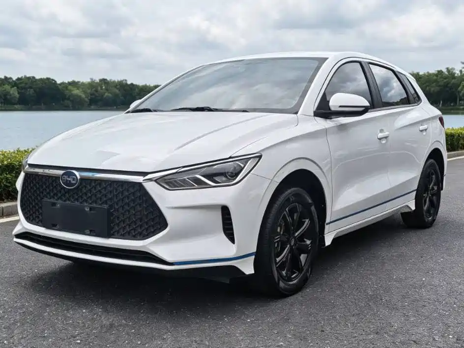 BYD E2