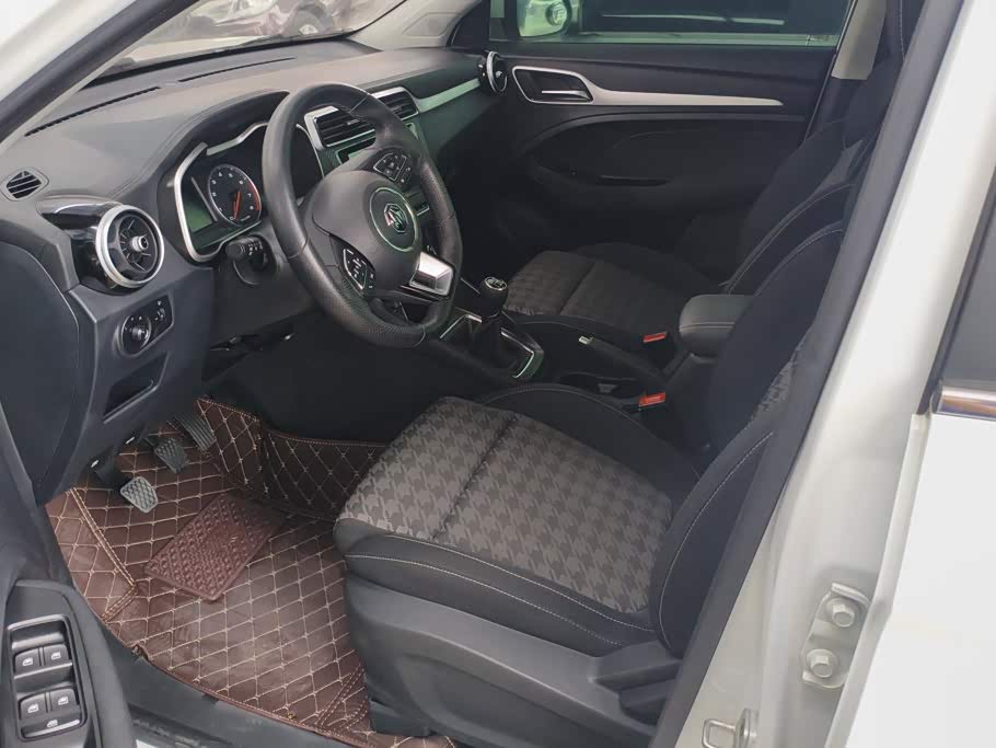 MG MG ZS 1.5 л 2021 г. Белый, пробег 28500 км