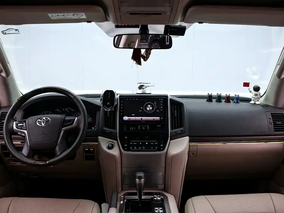 Toyota Land Cruiser — миниатюра 5