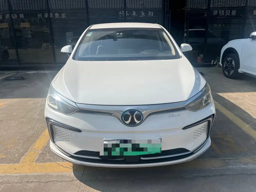 BAIC EU5 — миниатюра 2