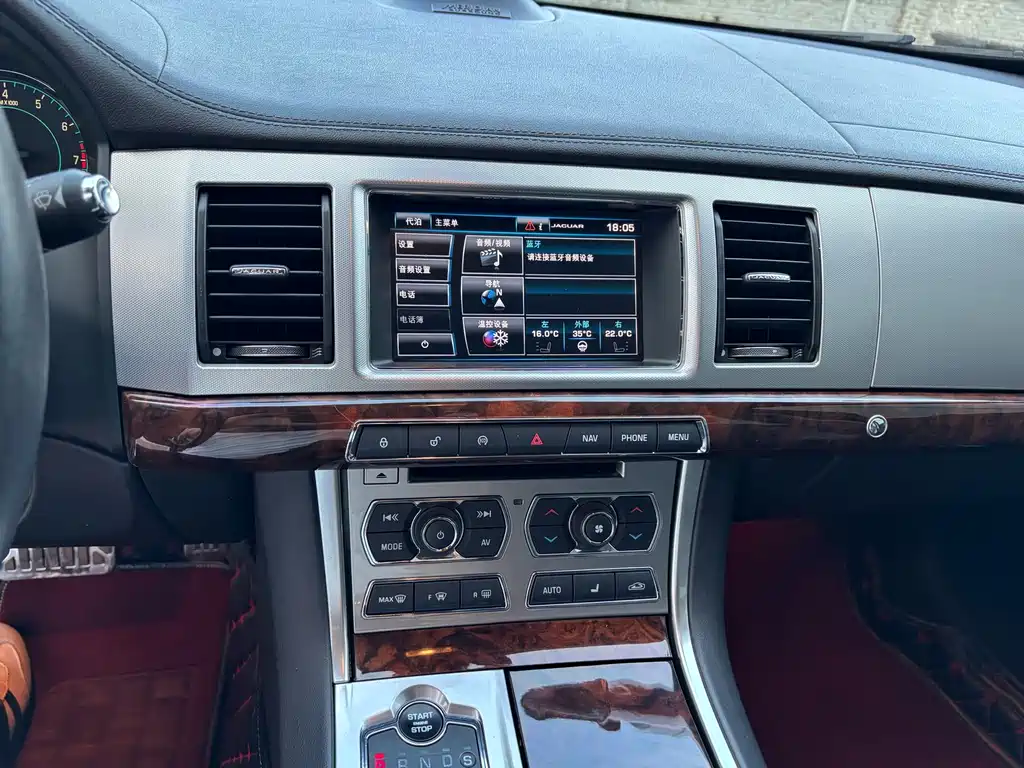 Jaguar XF XF 2.0T 80th Anniversary Collection Luxury Edition, фото 9