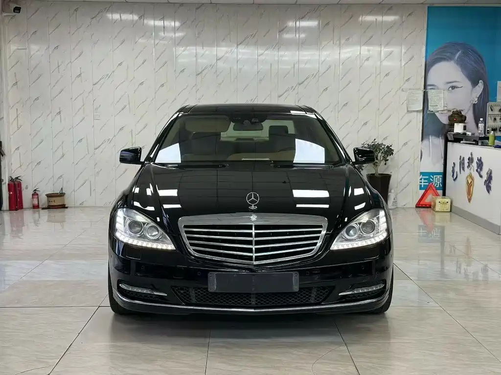 Mercedes-Benz S-Class — миниатюра 2