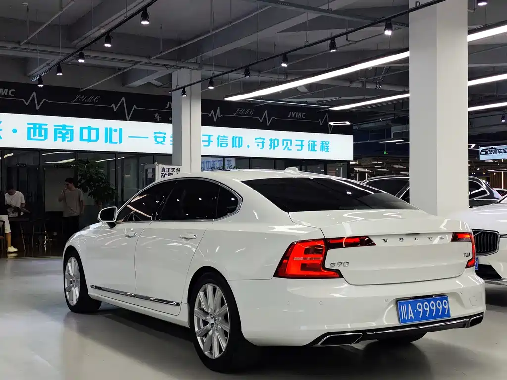 Volvo S90 — миниатюра 9