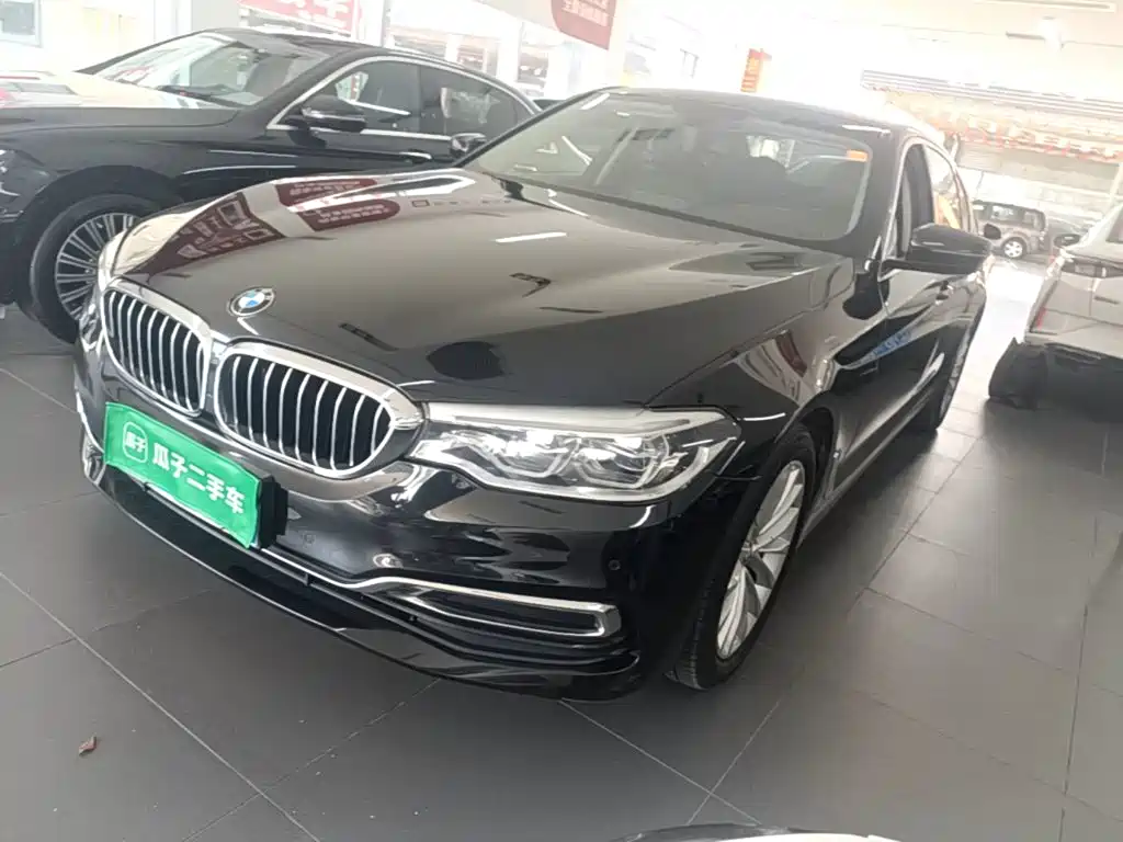BMW 5 Series — миниатюра 2