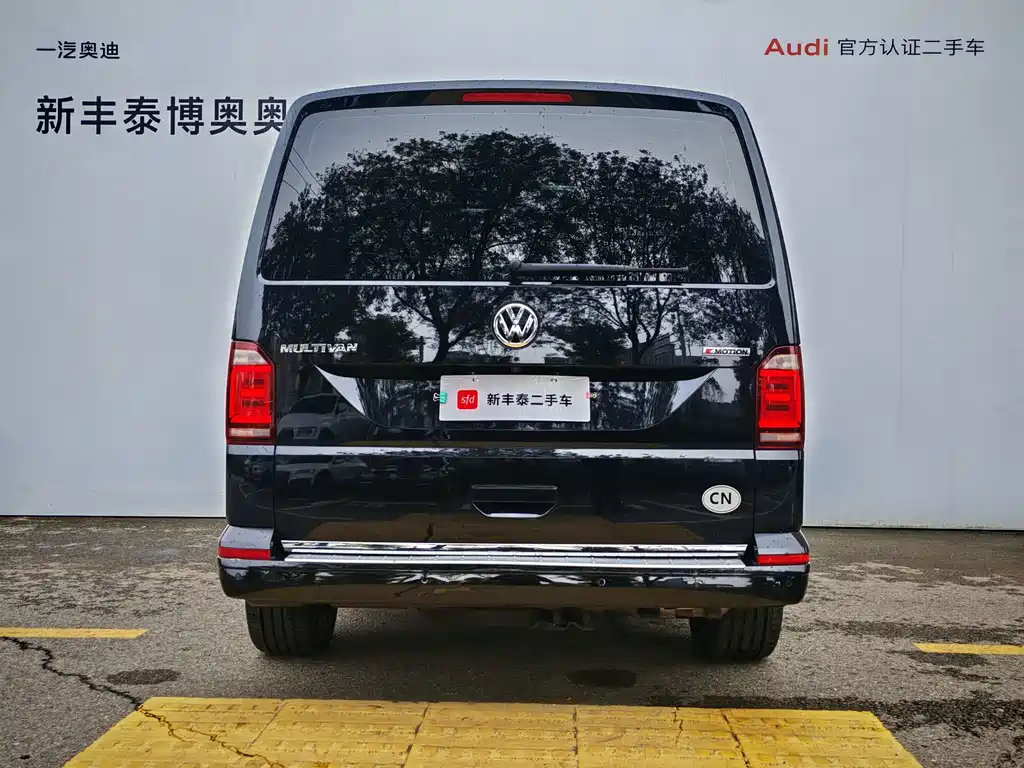 Volkswagen Multivan — миниатюра 5